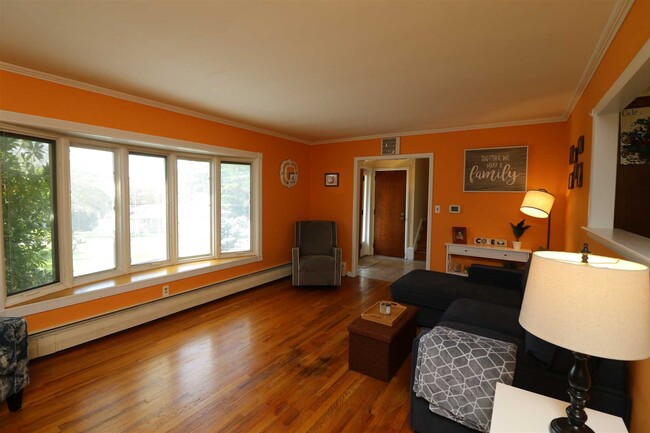 Foto del edificio - 46 High Acres Dr