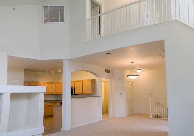 Building Photo - 452 Black Feather Loop