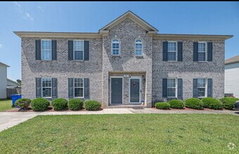 Building Photo - 305 S Square Dr