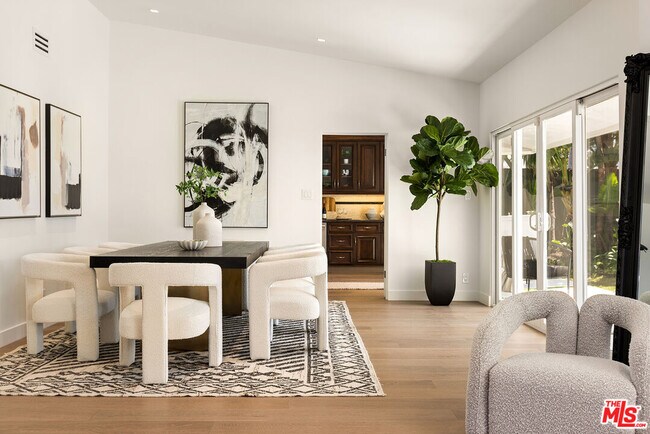 Foto del edificio - 1641 Tower Grove Dr