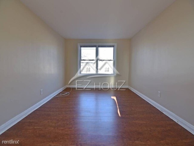 Foto del edificio - 2 br, 1 bath Apartment - 7507 Lange Street,B