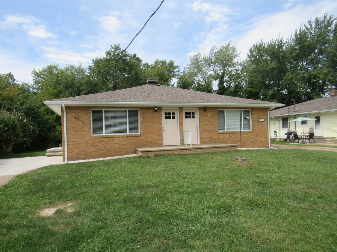 front of duplex - 4913 Dunsmore Ave