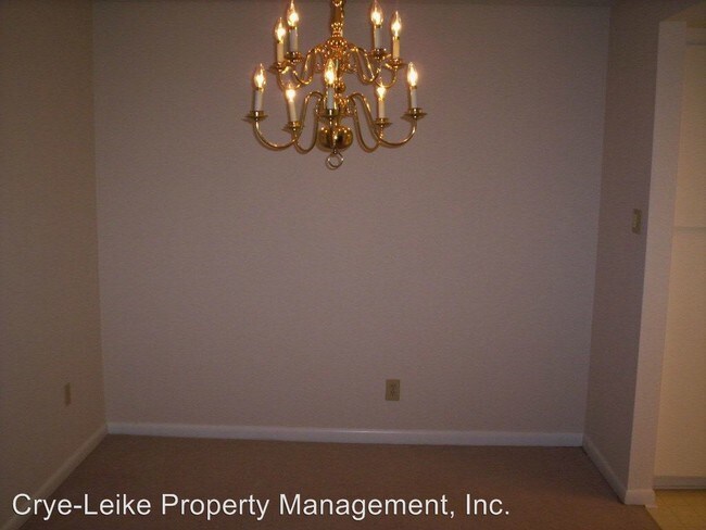 Building Photo - 4750 Oakbrook Ct