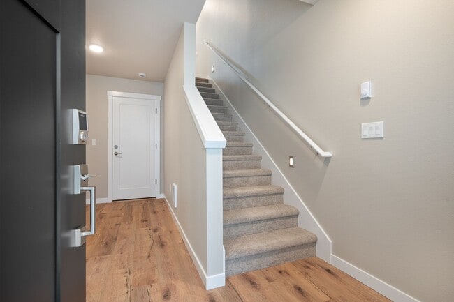 Foto del edificio - NEW Aberdour Landing Townhome | 4 Bedroom ...
