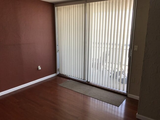 Building Photo - 1040 HARMON Cove