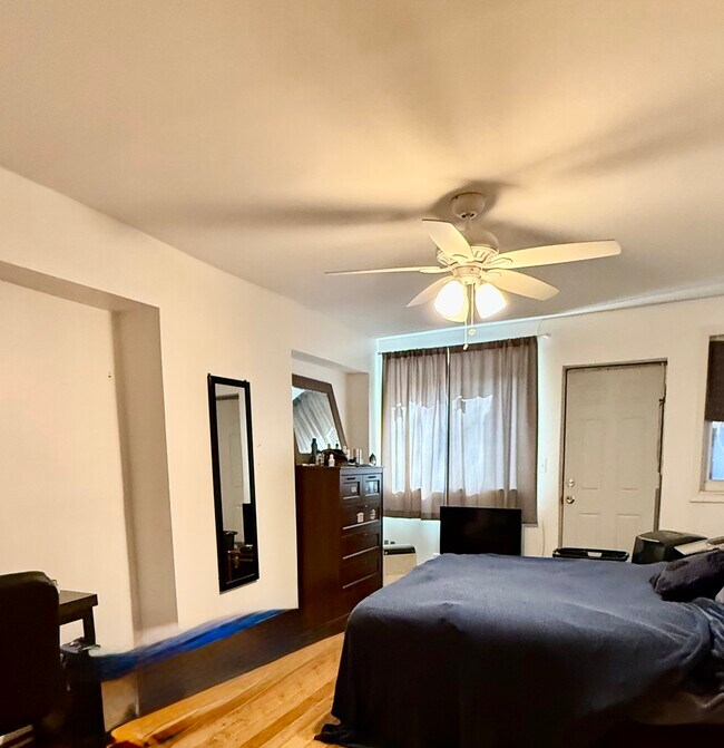 Bedroom - 841 Garden St