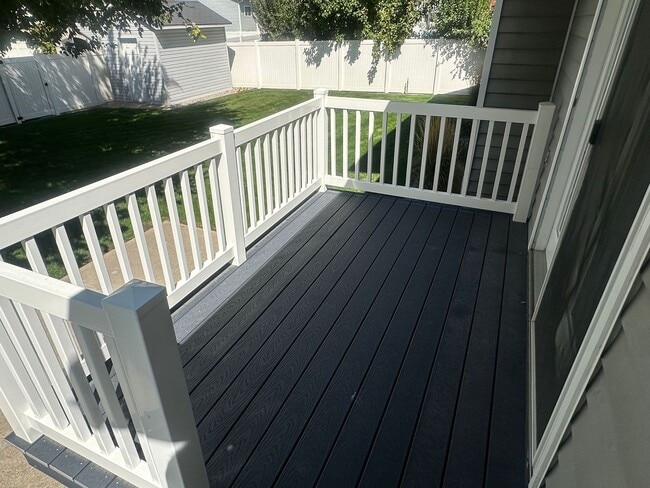 Foto del edificio - Desirable Kaysville Area/ 5 Bedroom Home