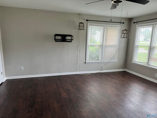 Foto del edificio - 12105 Carriage Ct SE