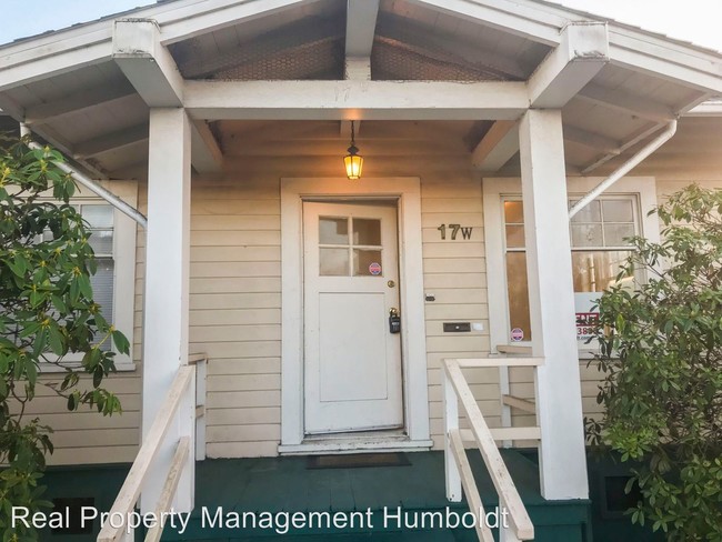 Building Photo - 2 br, 1 bath House - 17 W. 14th Street