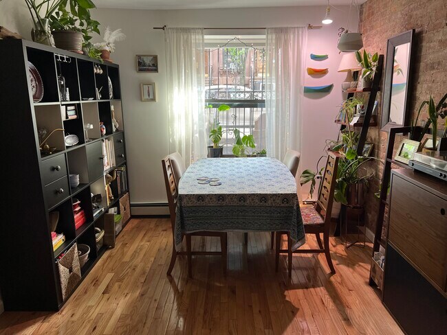 Building Photo - 211 W 123rd St, Apt #1