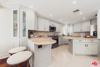 Building Photo - 844 3rd St