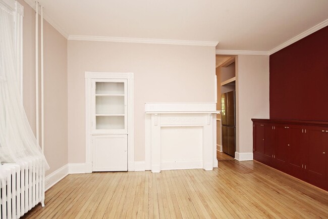 Building Photo - Charming Pet-Friendly Downtown Home Near UVA Medical Center