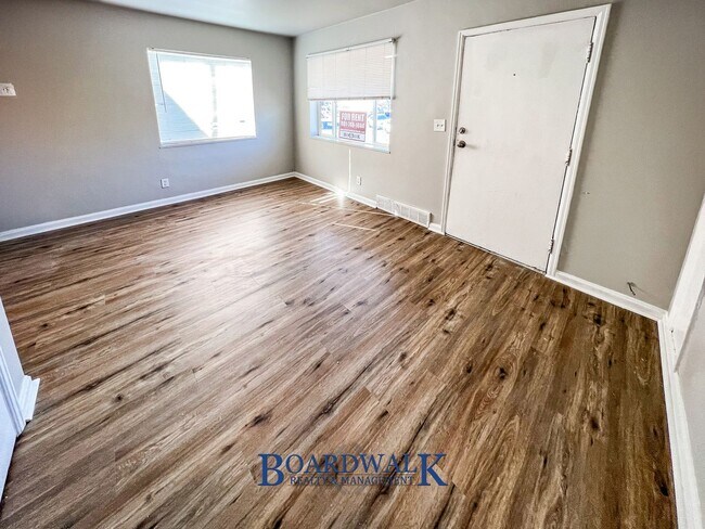 Foto del edificio - 1327 Illinois Ave