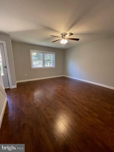 Foto del edificio - 817 Hastings Ct