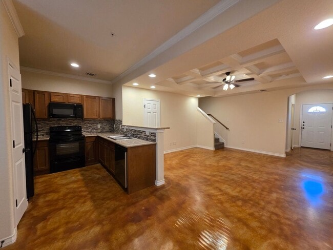 Building Photo - Town home for rent