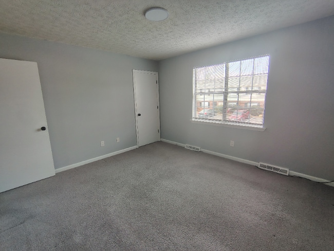 Building Photo - 22 Fonda Dr