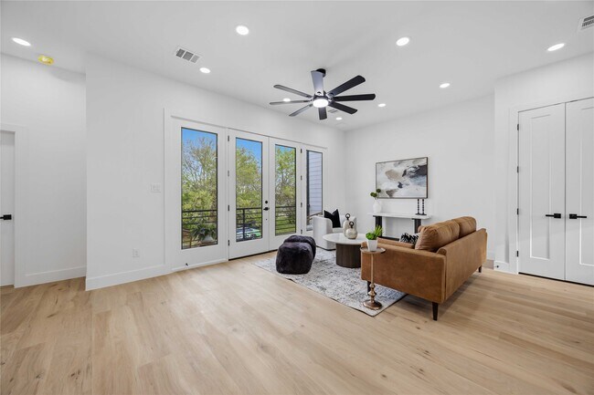 Foto del edificio - 2010 Yates St