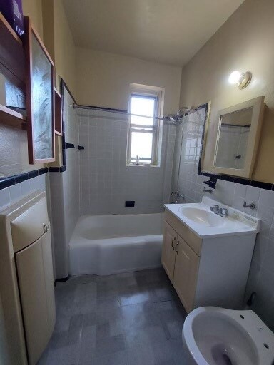 Foto del edificio - 6360 102nd St