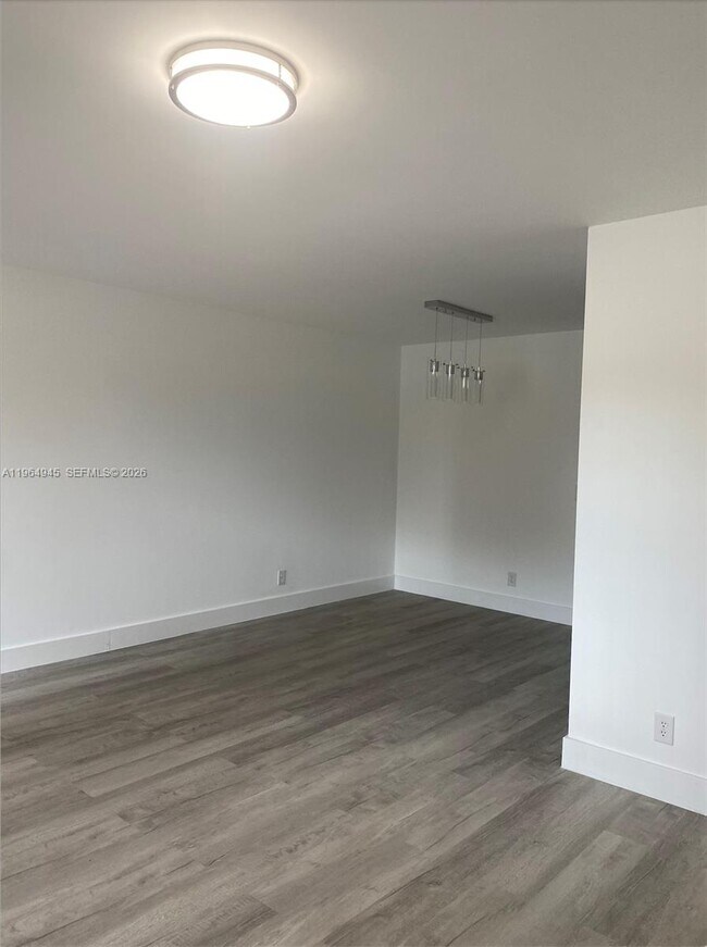 Foto del edificio - 13455 SW 9th Ct