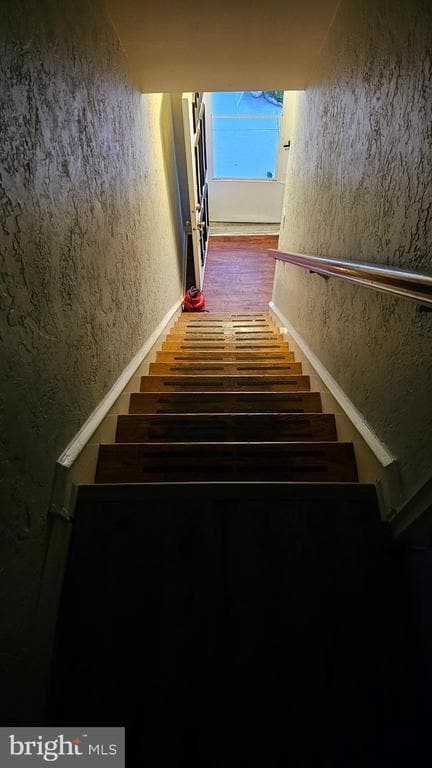 Foto del edificio - 1329 Shelmire Ave