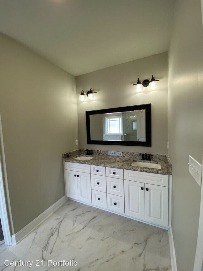 Building Photo - 4 br, 2 bath House - 3100 Creekview