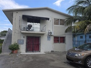 Building Photo - 3101 NW 22nd Ave