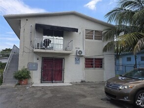 Building Photo - 3101 NW 22nd Ave