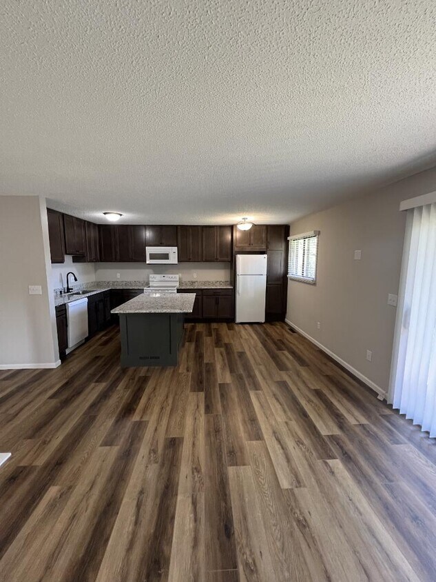 Foto principal - 2101 Bradley St