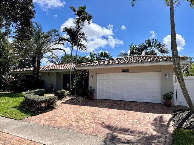 Foto del edificio - 3 br, 2 bath House - Mirror Lake Estates