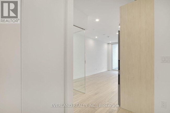 Building Photo - 3100 Keele St