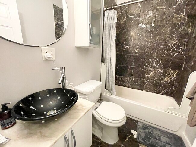 Foto del edificio - 1431 Tremont St