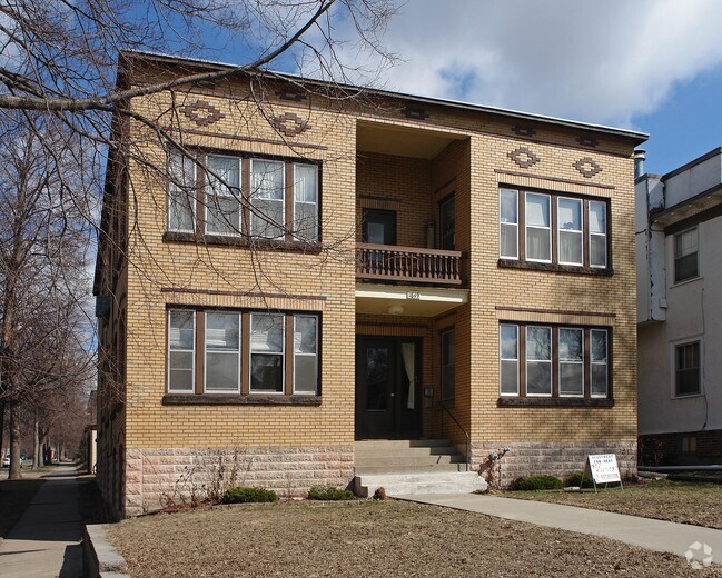 Foto del edificio - 1849 Portland Ave