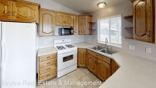 Foto del edificio - 3 br, 2 bath House - 2045 S State Street