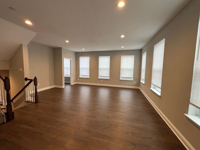 Foto del edificio - Beautiful Townhome in Cannonsburg!