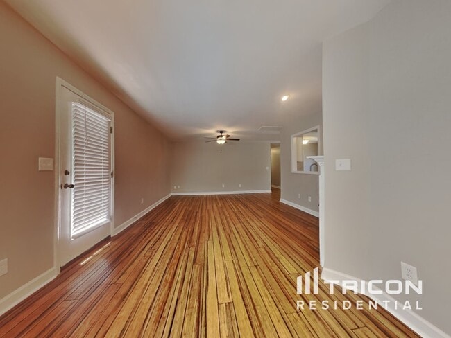 Building Photo - 180 Coghill Dr