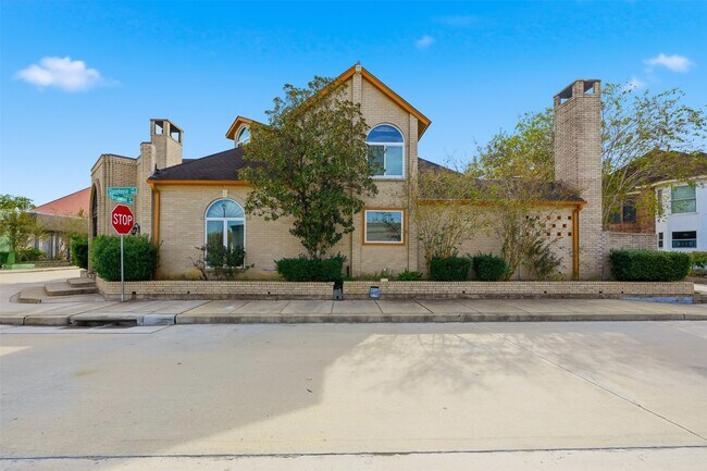 Foto del edificio - 4063 Breakwood Dr