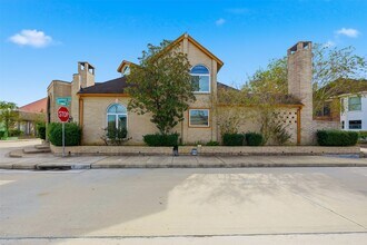 Building Photo - 4063 Breakwood Dr