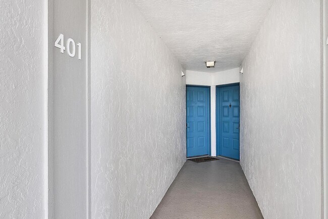 Building Photo - 1605 S US Hwy 1