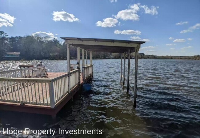 Foto del edificio - 3 br, 2 bath House - 1165 W Pine Lake Dr