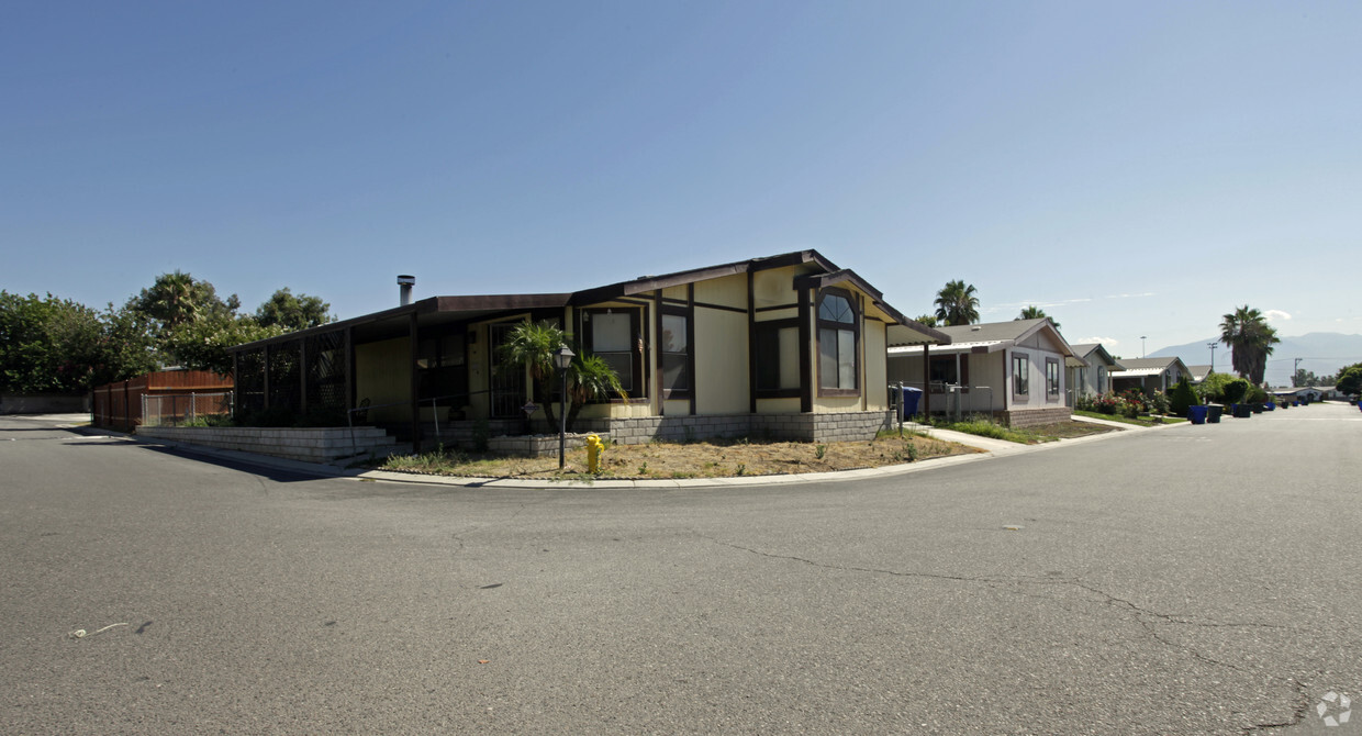 Building Photo - Oasis Palms Estates