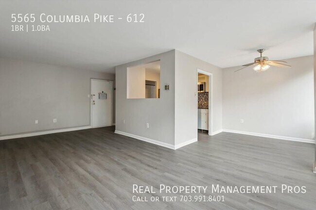 Building Photo - Charming Arlington 6th Floor Condo with VI...