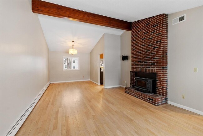 Foto del edificio - 101 Elmcrest Rd