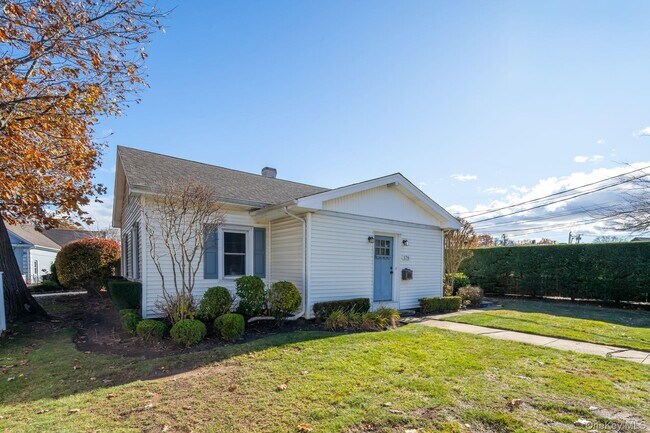 Foto del edificio - 176 Laurel Ave