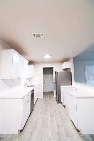 Building Photo - 409 S Las Vegas Trail