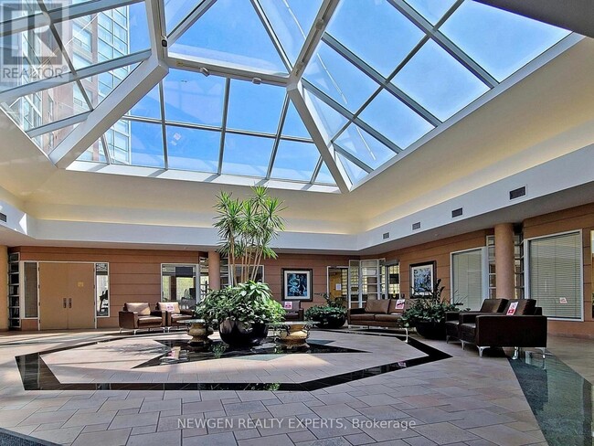 Building Photo - 5 Concorde Pl