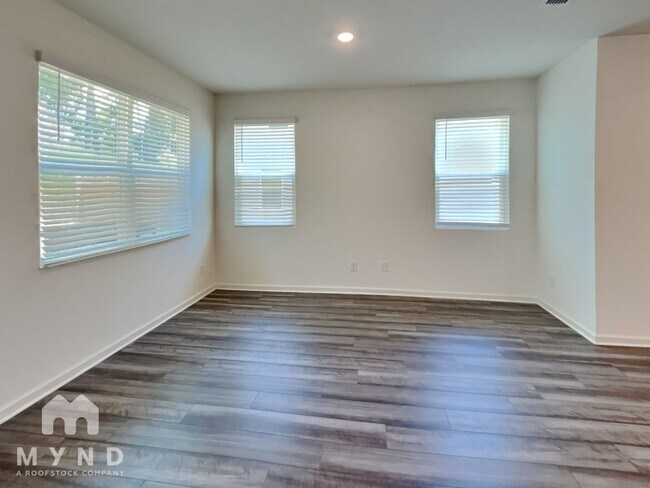 Foto del edificio - 2622 Senegal Wy