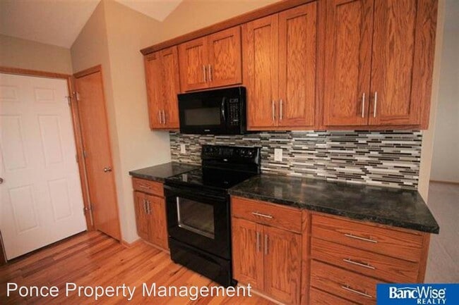 Building Photo - 4 br, 3 bath House - 7241 Helen Witt