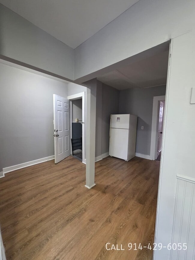 Photo - 155 School St Apartment