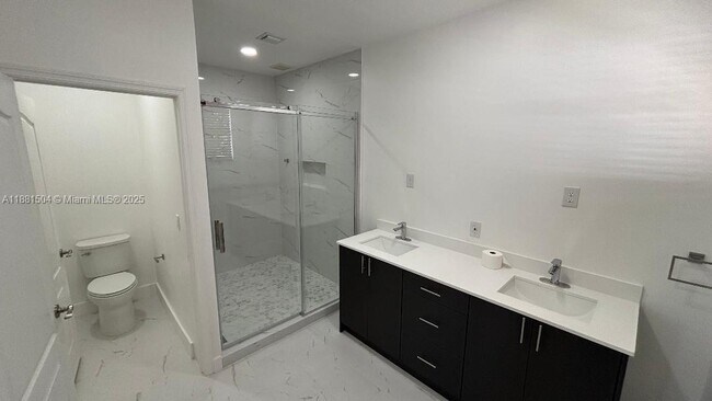 Foto del edificio - 2122 SW 151st Pl