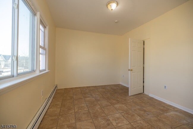 Foto del edificio - 450 3rd Ave